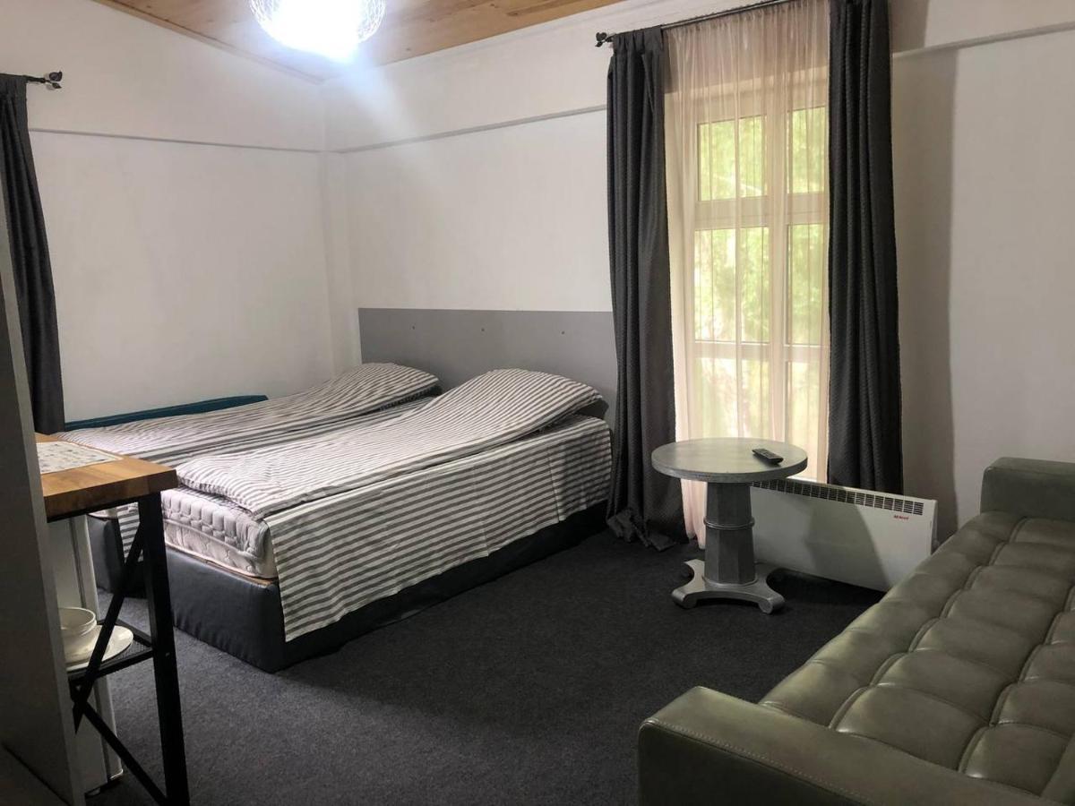 Zaton Guesthouse Tsjolpon-Ata Eksteriør bilde
